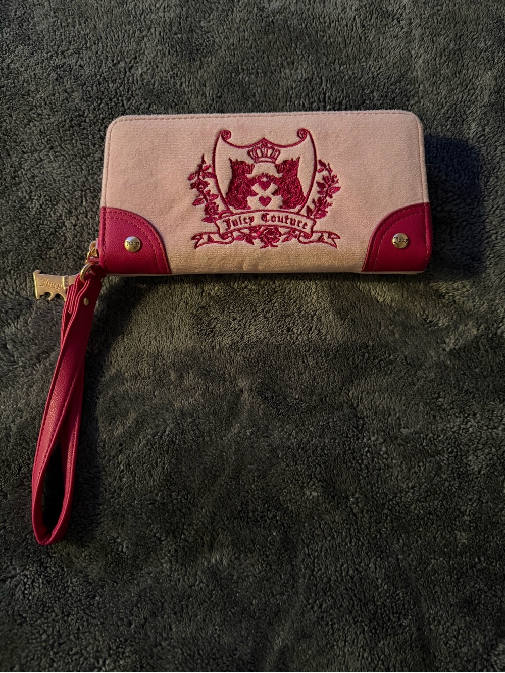 Juicy Couture Pink and Magenta Crest Zip Wristlet